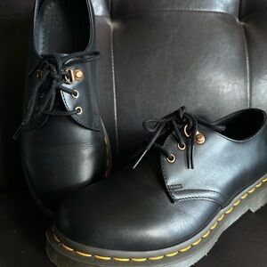 Dr. Martens 1461 Black Leather Oxfords Rose Gold Hardware Women’s Size 7